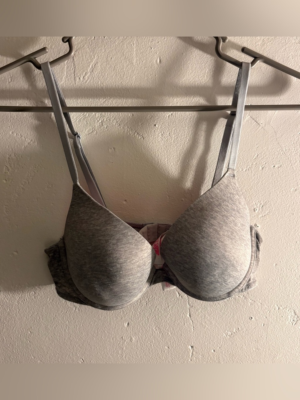Victoria’s Secret PINK Wear Everywhere Push Up Bra 34B Gray Pink